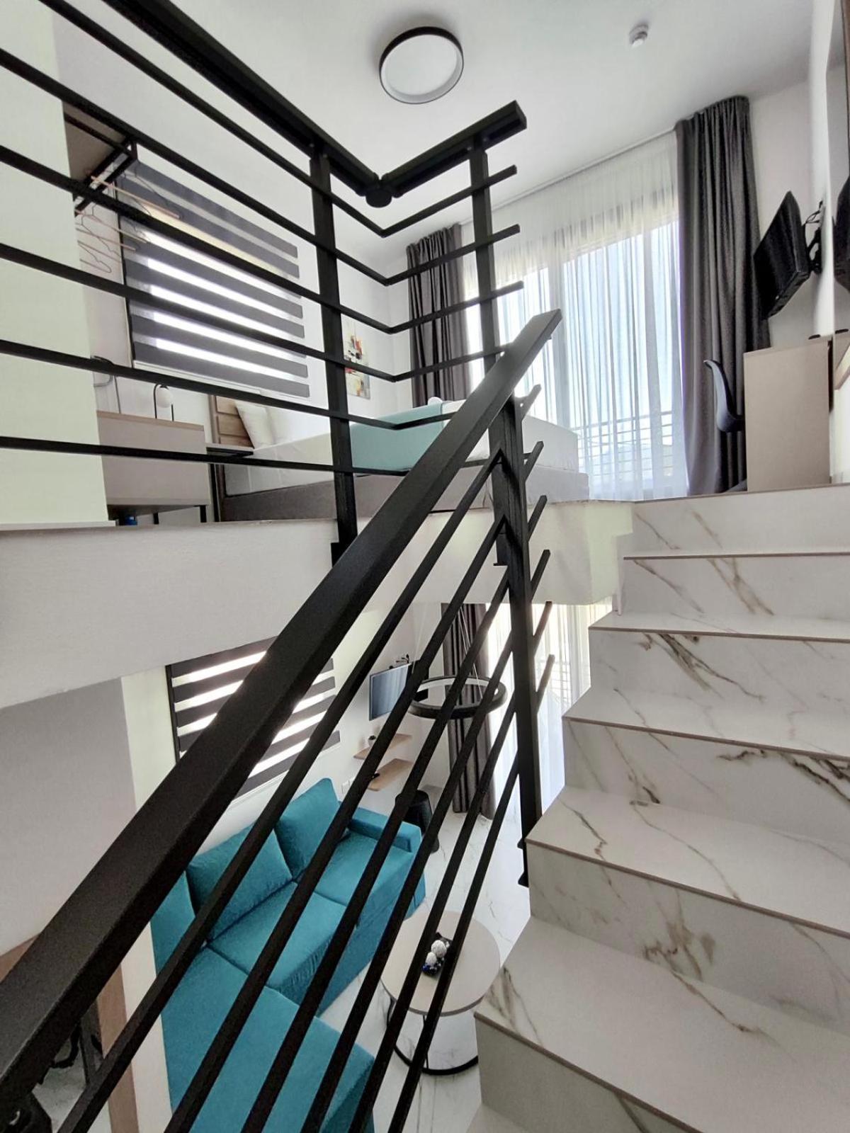 Four Shades Luxury Suites Sarti Zewnętrze zdjęcie