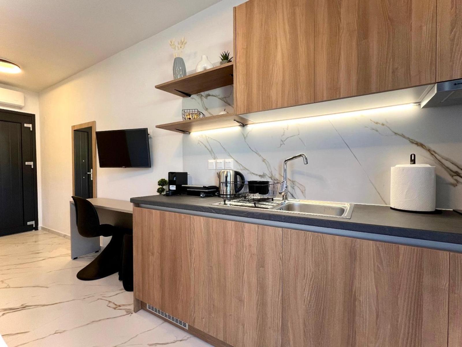 Four Shades Luxury Suites Sarti Zewnętrze zdjęcie