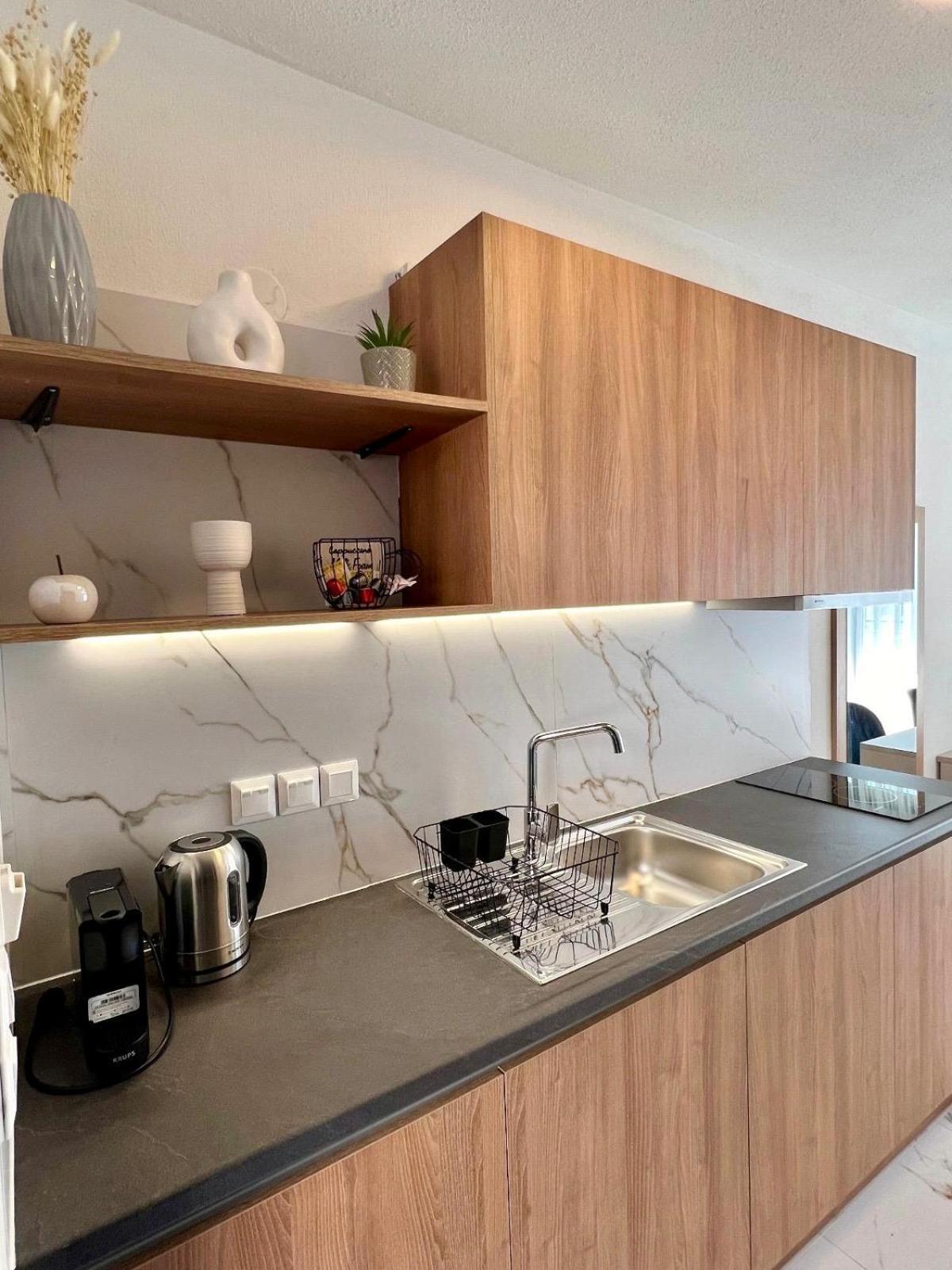 Four Shades Luxury Suites Sarti Zewnętrze zdjęcie