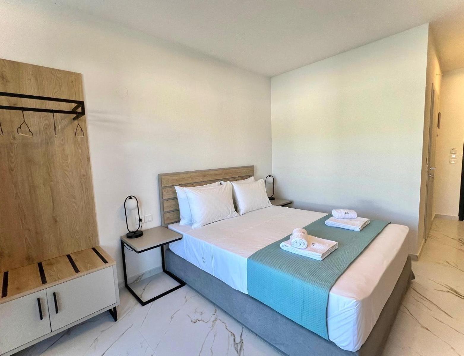 Four Shades Luxury Suites Sarti Zewnętrze zdjęcie