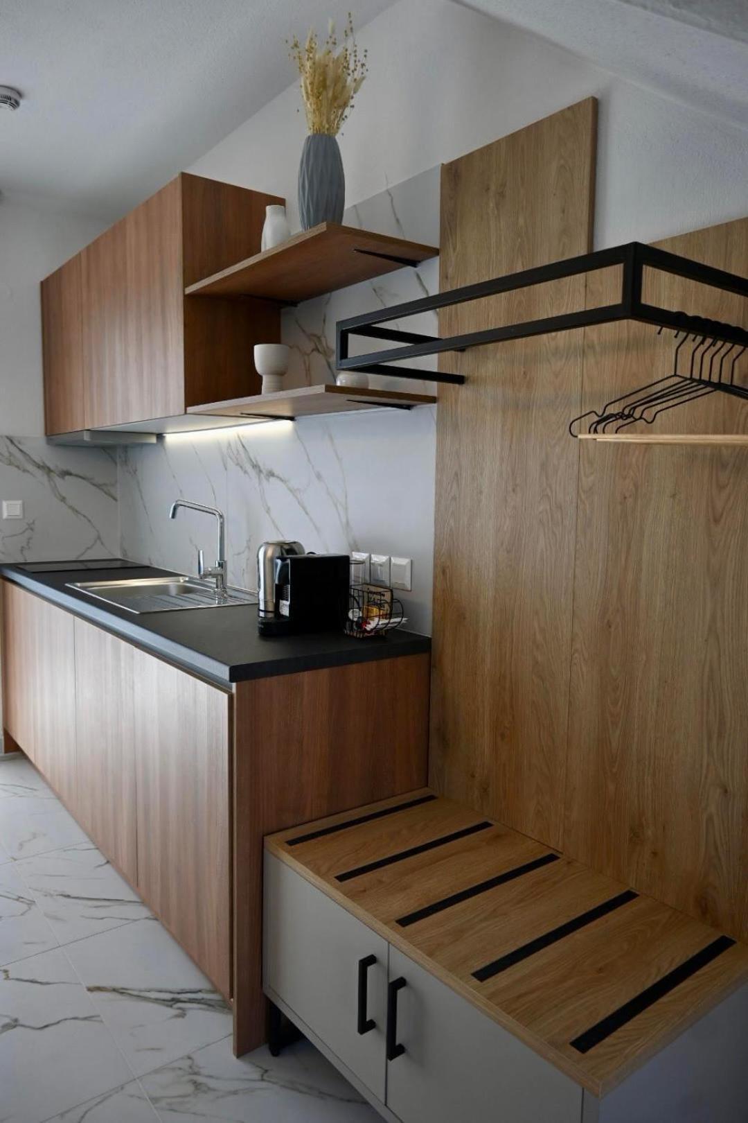Four Shades Luxury Suites Sarti Zewnętrze zdjęcie