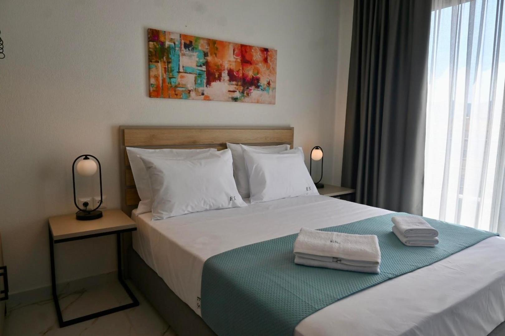 Four Shades Luxury Suites Sarti Zewnętrze zdjęcie